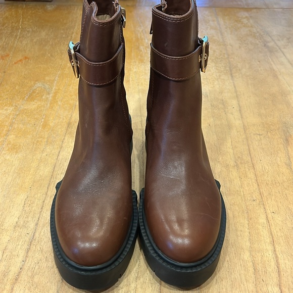 COACH
LACEY LEATHER BOOTIE LEATHER BUCKLE ANKLE BOOTS size 7.5 - Picture 3 of 11